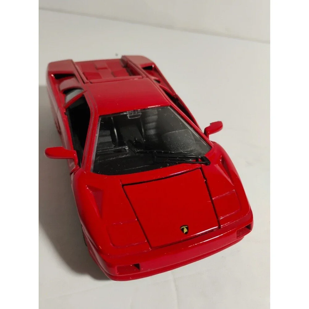 Welly 1:24 Lamborghini Diablo Red NO 9374